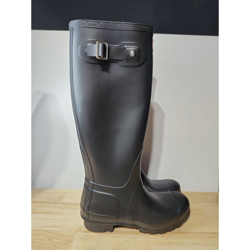 HUNTER Boots Tall US Size 5F/4M